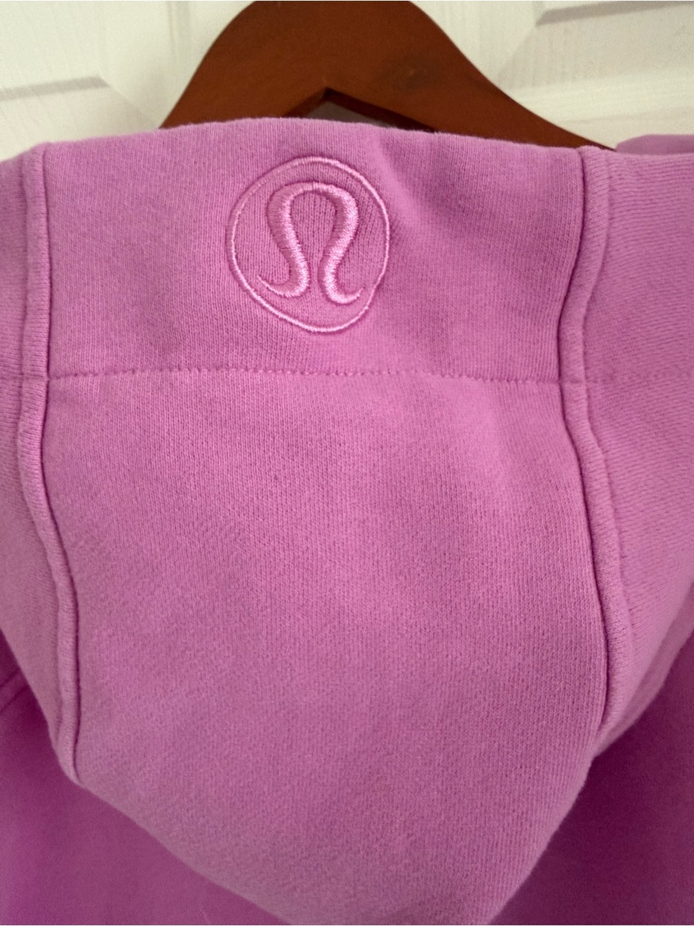 Lululemon Cropped Full-zip Scuba Hoodie in Dahlia Mauve - Picture 9 of 13